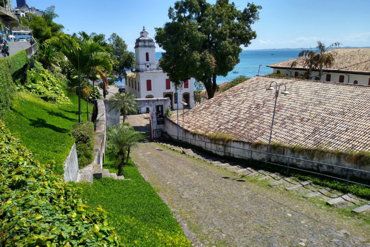 Feira Artesanato da Bahia reúne moda, música e o melhor da produção artesanal em Salvador