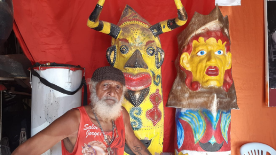 Peças artesanais do Carnaval de Maragogipe: um fazer secular passado entre gerações
