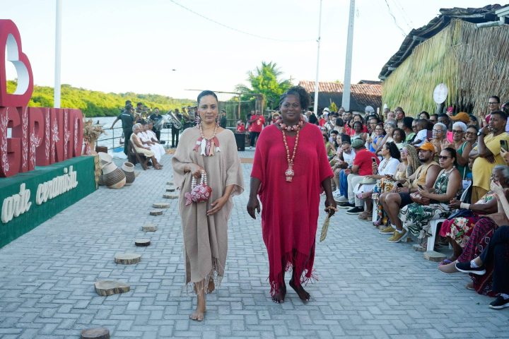 Das passarelas da SPFW para toda a comunidade de Maragogipinho: Artesãs desfilam com produções autorais